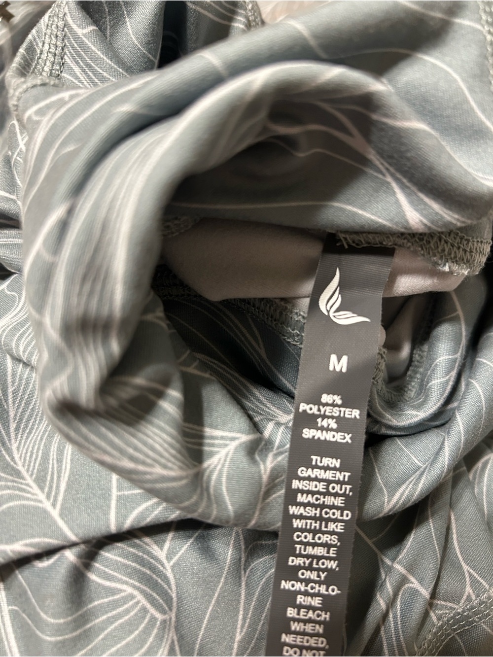 🧩Leapstride performance base layer long sleeve top mountain iceburg green M NEW - Picture 6 of 7